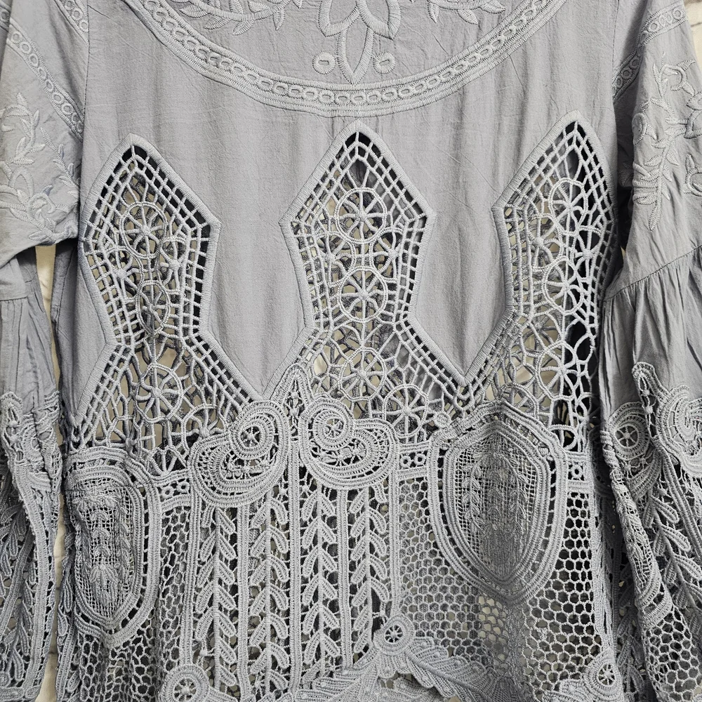 Altar’d state women Sz S crocheted lace bell sleeve 100% Cotton blouse top blue